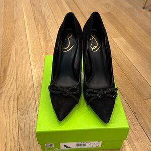Sam Edelman size 8 deela black suede with crystal bow pump